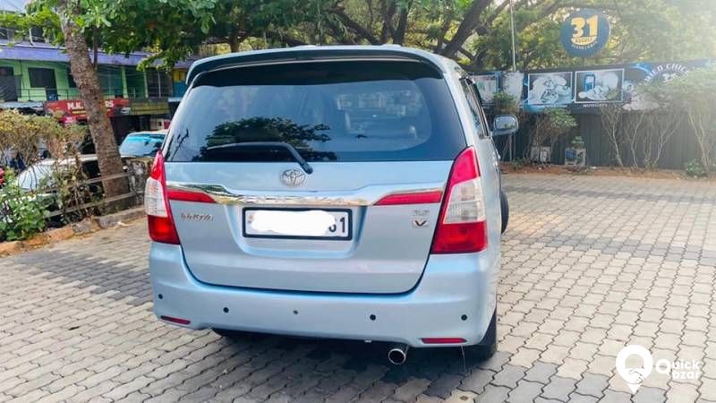 INNOVA V 2010 MODEL FOR SALE