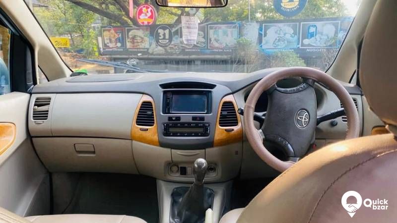 INNOVA V 2010 MODEL FOR SALE
