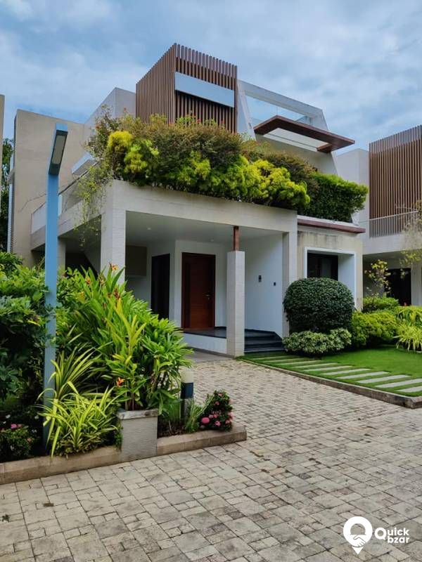 LUXURY VILLAS FOR SALE