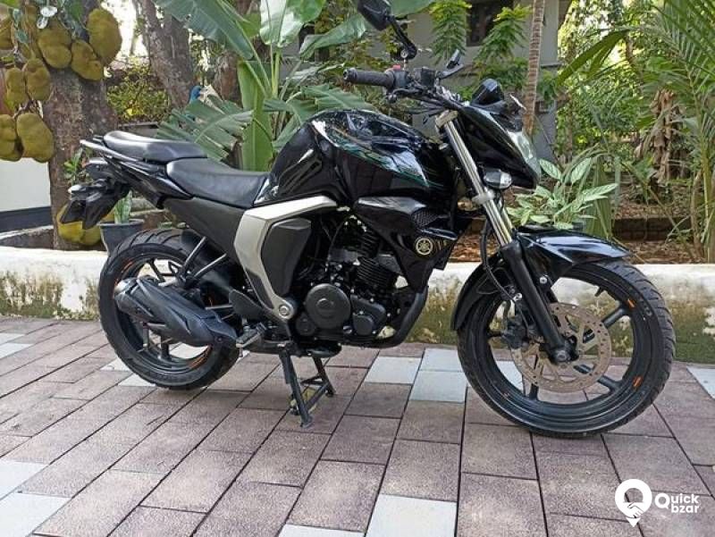 Yamaha FZ v2