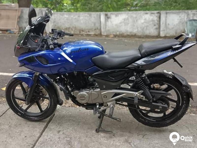 Pulser 220