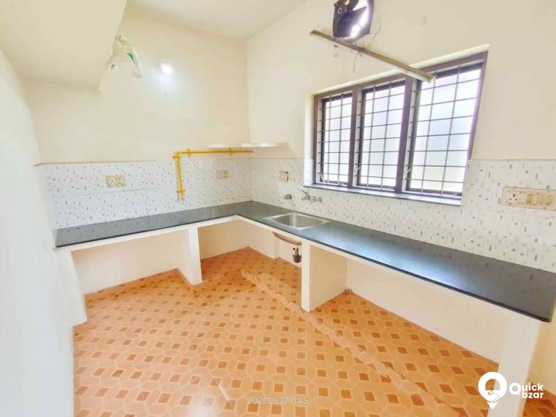 2 BHK SEMIFURNISHED APARTMENT RENT NEAR KAKKANAD