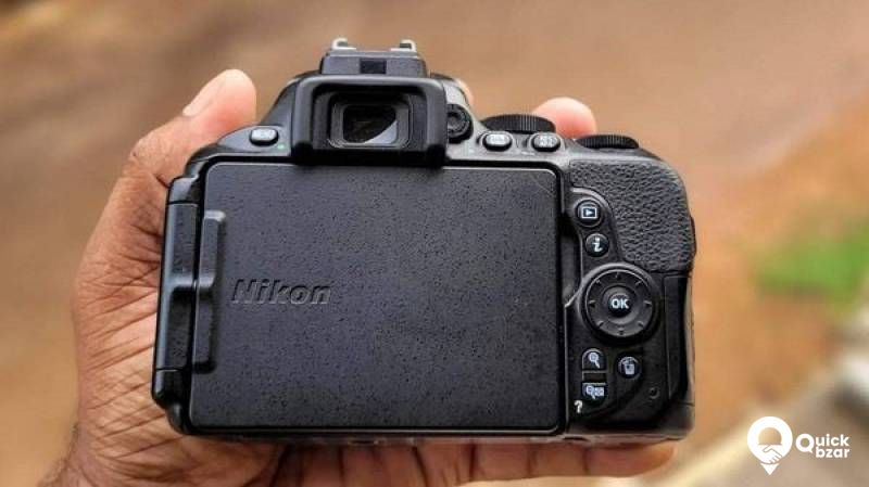 NIKON D5600
