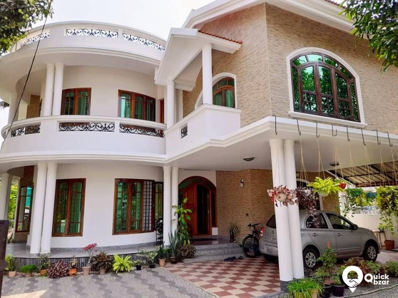 LUXURIOUS VILLA FOR SALE