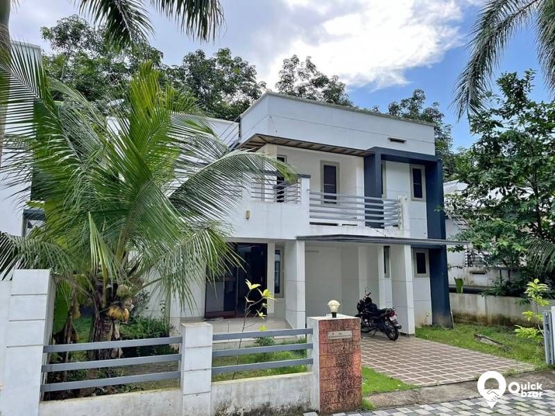 3 BHK SEMIFURNISHED HOUSE FOR RENT