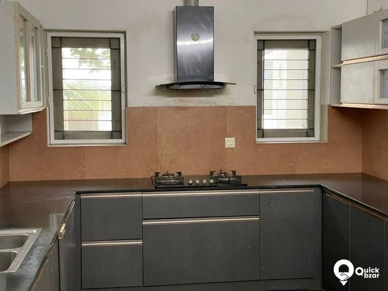 3 BHK SEMIFURNISHED HOUSE FOR RENT