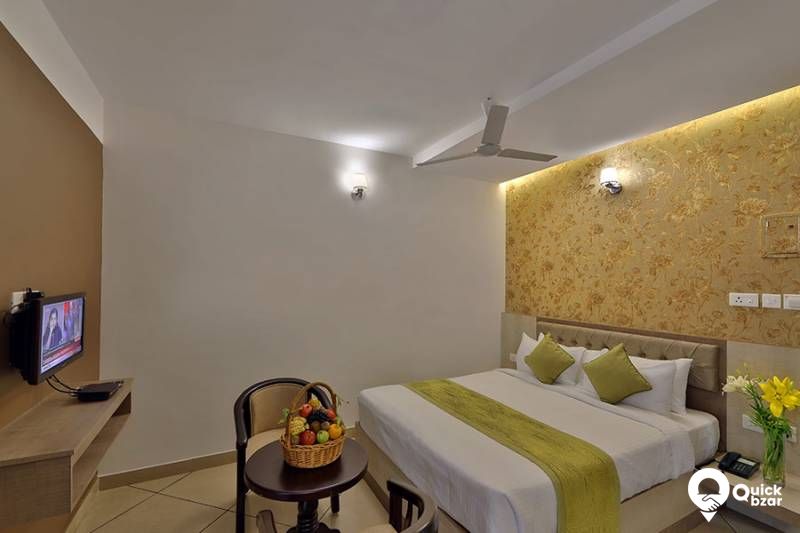 R7M TC Club Room