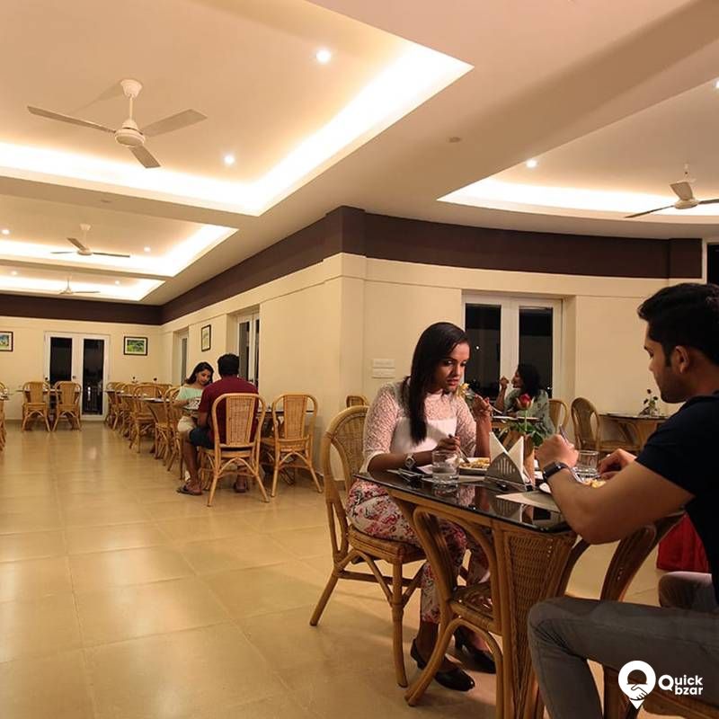 R8M BB SUPERIOR CLUB ROOM