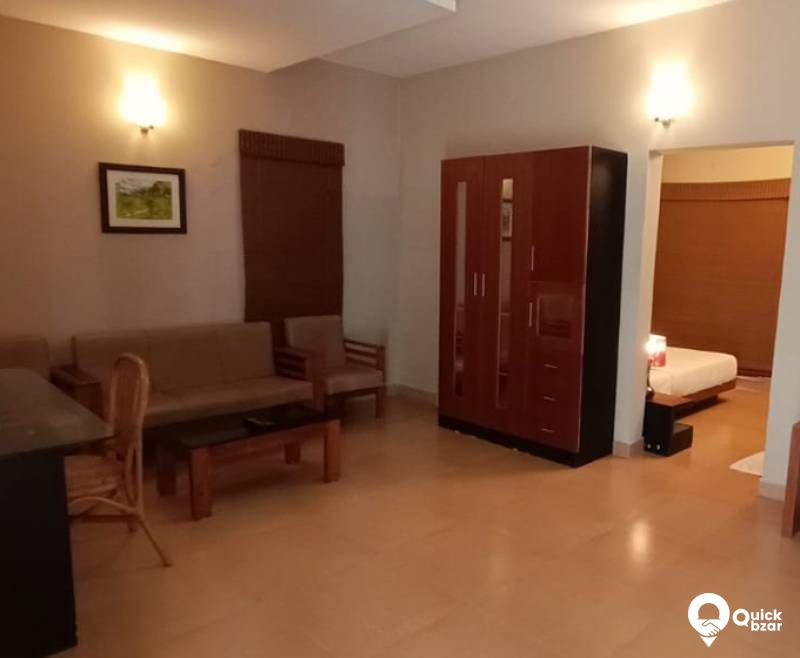 R8M BB EXECUTIVE CLUB ROOM