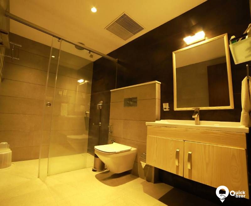 R8M BB EXECUTIVE CLUB ROOM