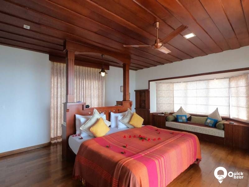 R23M STM Cottage with Jacuzzi