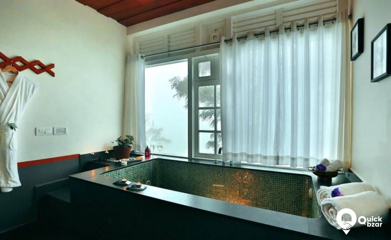 R23M STM Cottage with Jacuzzi