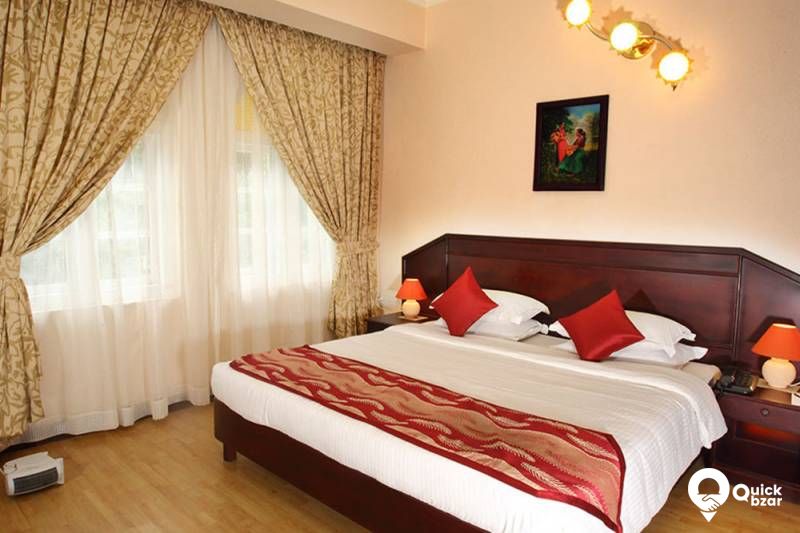 R28M FM Royal Suite ( Jacuzzi)