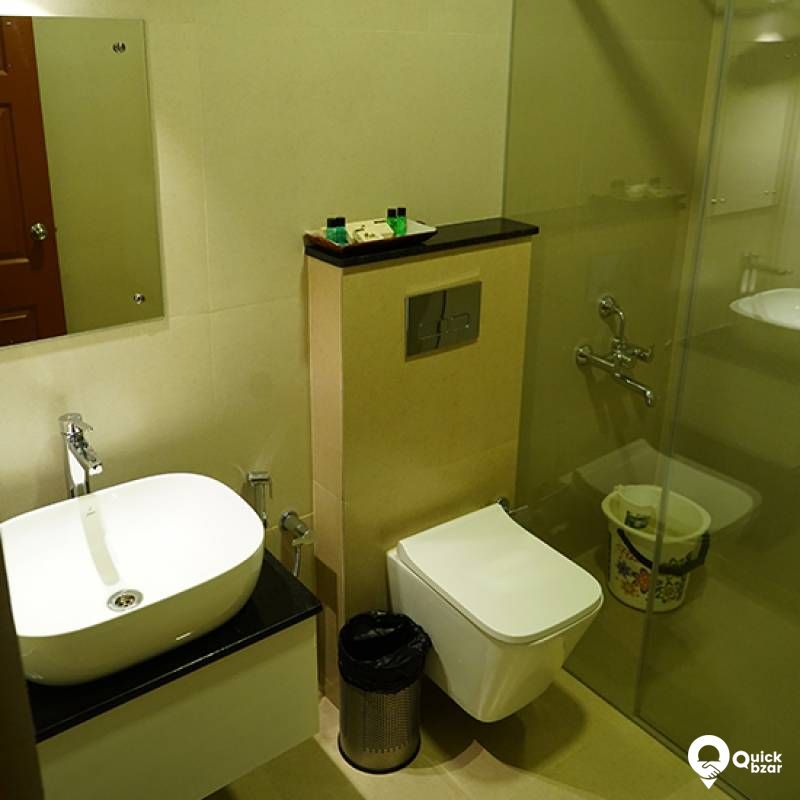 R31M CN SUITE ROOMS