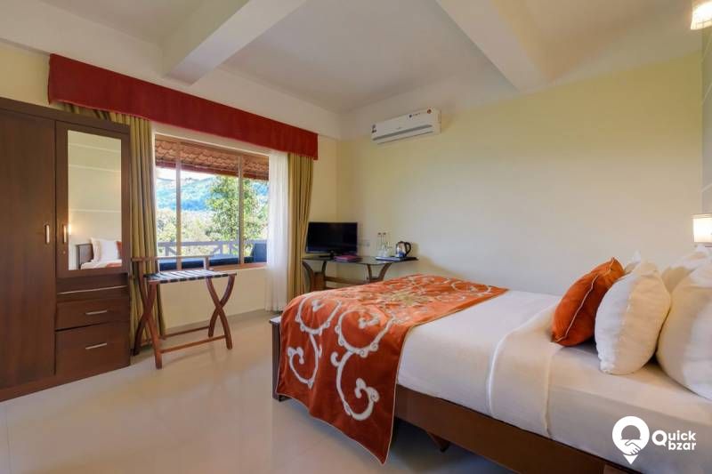 R32M IBVR 2 BEDROOM MOUNTAIN COTTAGE