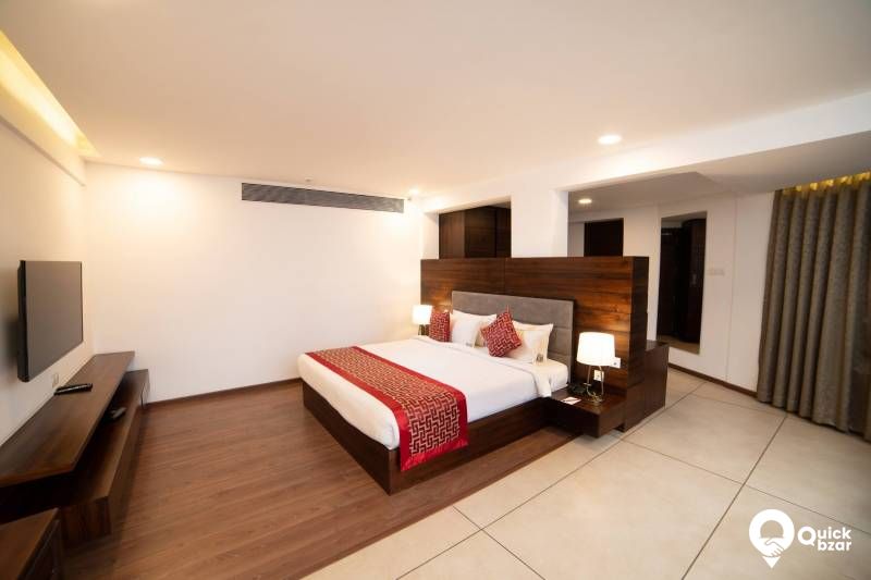H1VRK  TBH SEMI SUITE