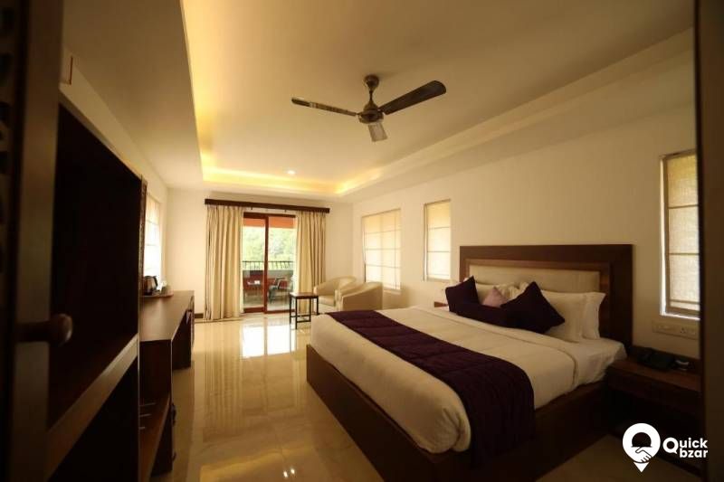 QB Stay-R17W CIR Pool Villa