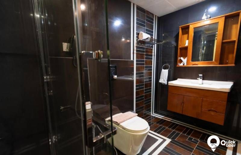 QB Stay- R49M PKT PREMIUM ROOM (2px)