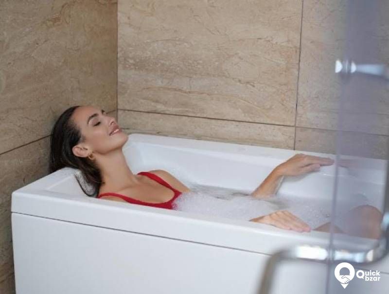 R62M EP THE ROYAL JACUZZI SUITE