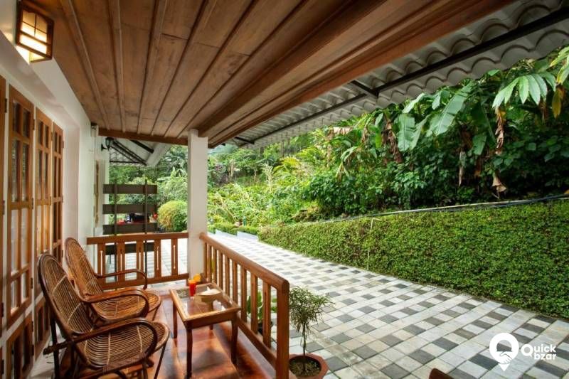R25M SCG BF SUPERIOR CARDAMOM ROOM WITH BALCONY