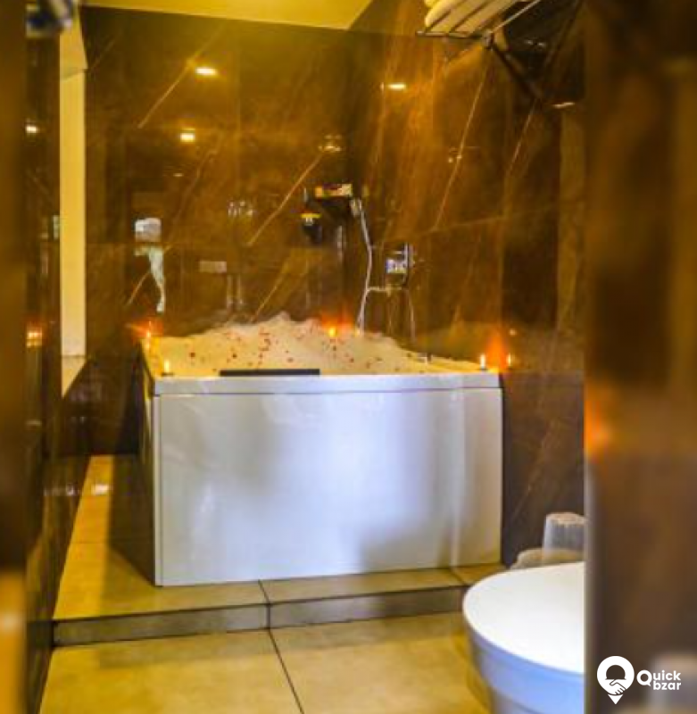 R67M SP IR JACUZZI VILLA