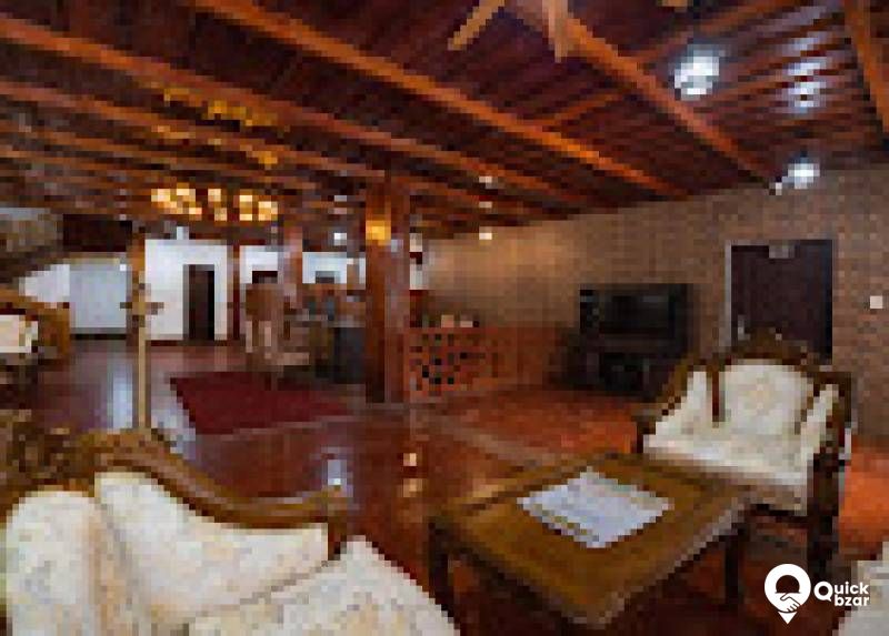 R77M HIM KING'S SUITES