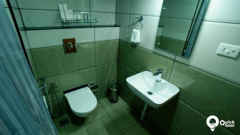 R80M CTR PREMIUM ROOM