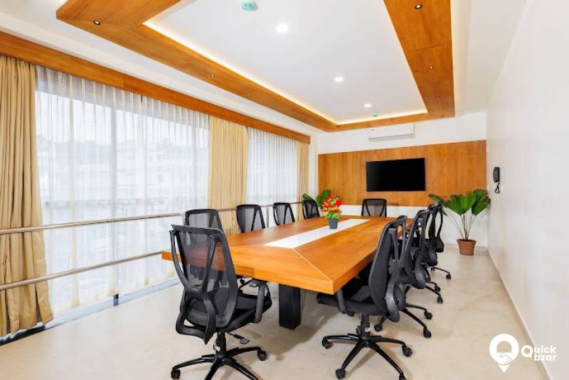 R84M HLS SUIT ROOM