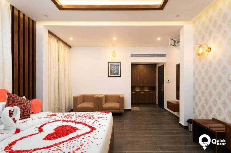 R88M WBR JACUZZI COTTAGE A/C
