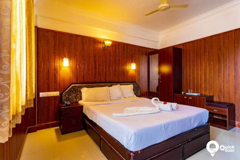 R90M HH MIR DELUXE VALLEY VIEW ROOM