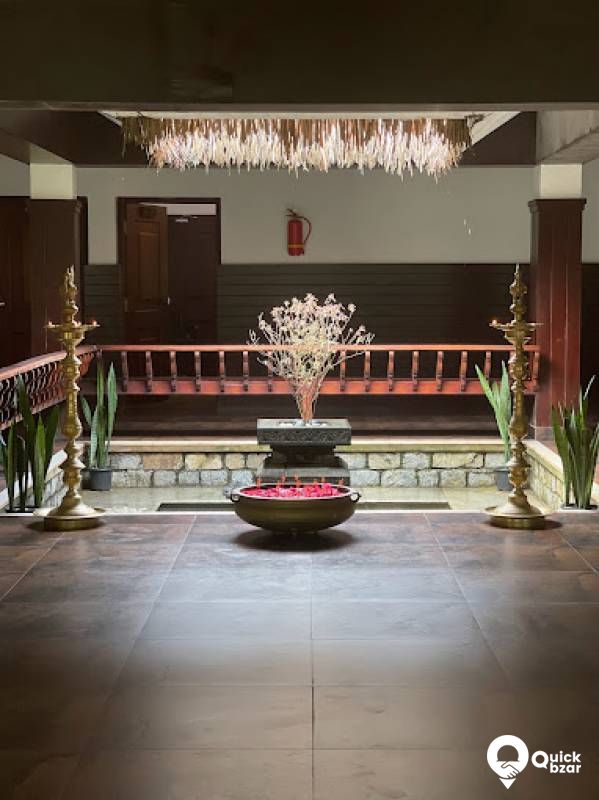 R1K MOFR  PREMIER POOL VIEW ROOM