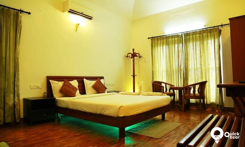 R27W  KVS  WATERFRONT THREE BEDROOM VILLA A/C