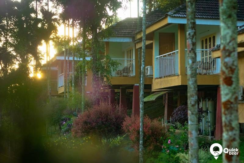 R27W  KVS  WATERFRONT SIX BEDROOM VILLA
