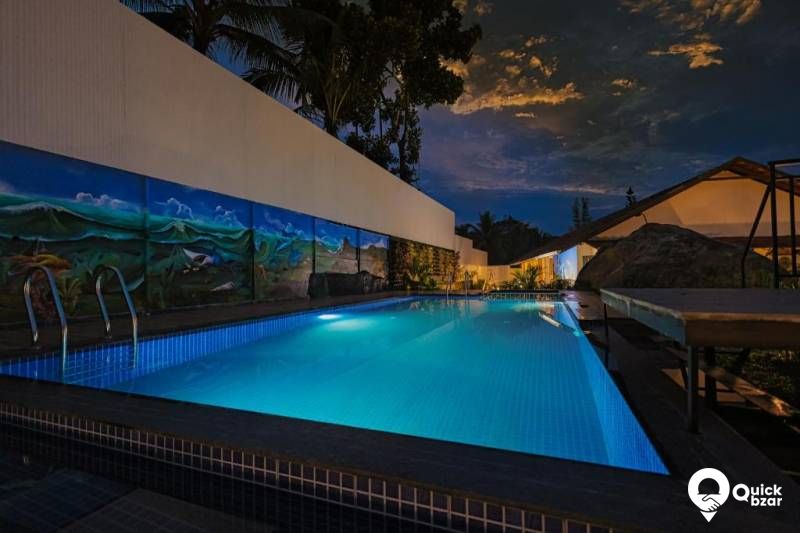 R32W BL HGR LUXURY SUITE