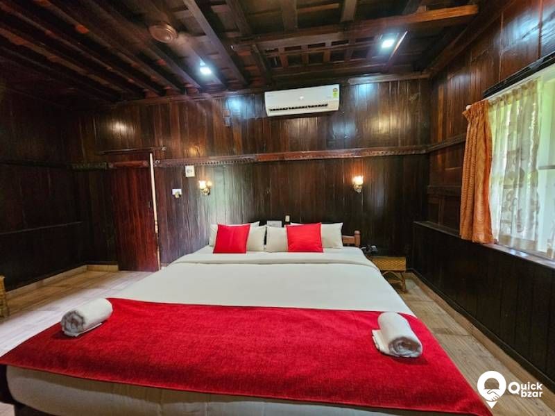 R6KVLM BL GOC WOODEN COTTAGE