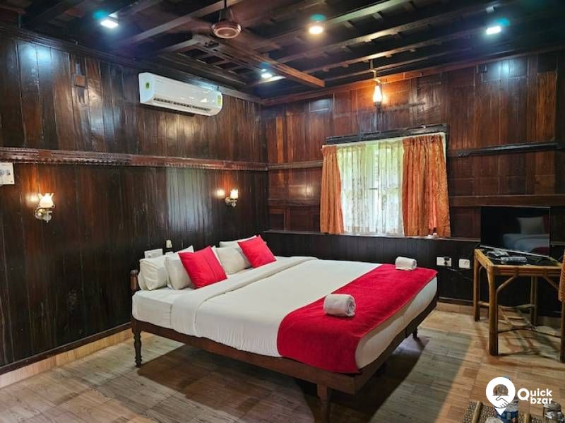 R6KVLM BL GOC WOODEN COTTAGE