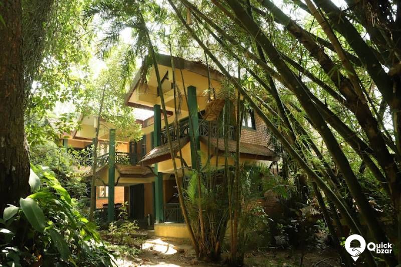 R32W GG  BAMBOO TREE HUT