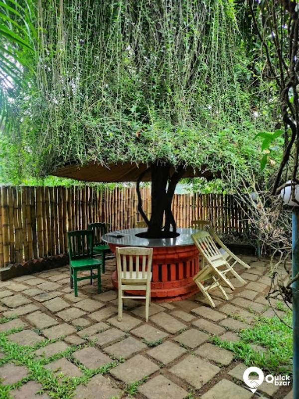 R32W GG  BAMBOO TREE HUT
