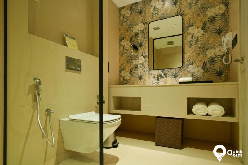 R34W MH  BLIS ROOM