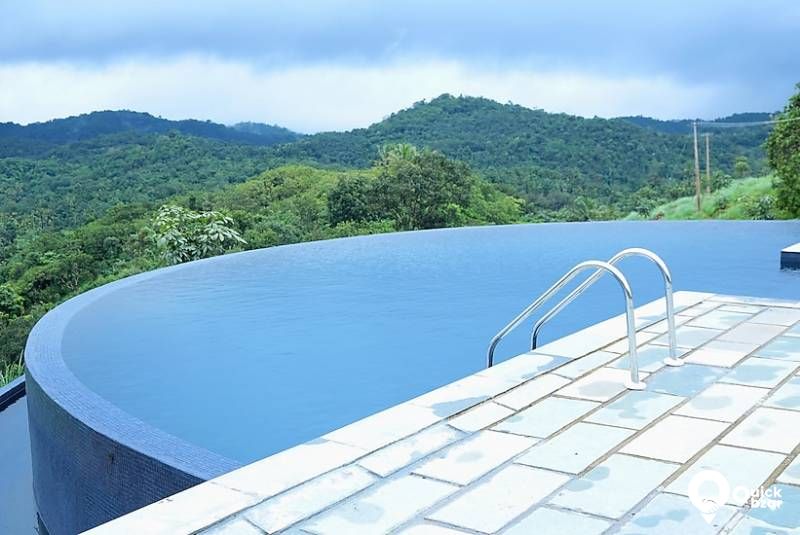 R35W JER BALCONY ROOM