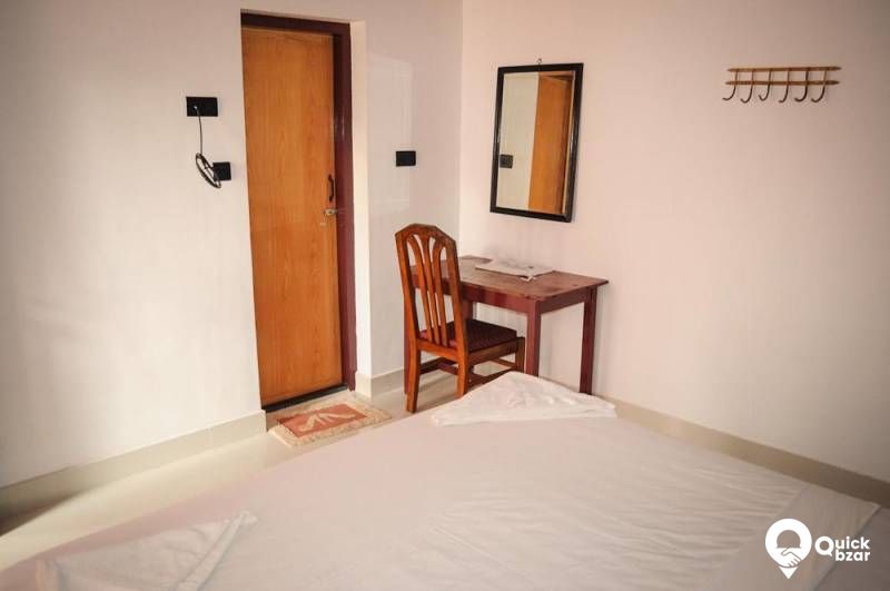 R9VRK RPR DELUXE A/C POOL VIEW ROOM