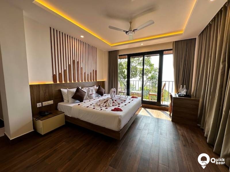 R75M KWM MYSTIC VALLEY VIEW ROOM WITH BALCONY