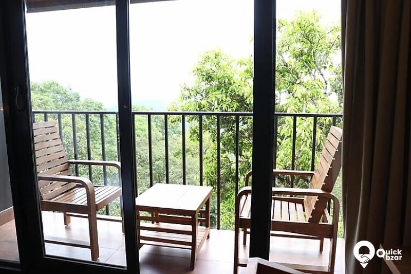 R75M KWM MAJESTIC VALLEY VIEW ROOM WITH BALCONY