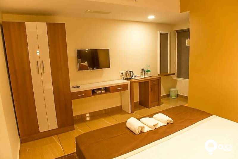 R37W HWF PREMIUM A/C DOUBLE ROOM
