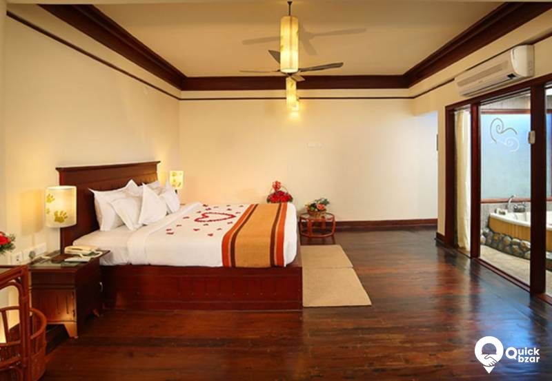 R4T IGH TEC HONEYMOON SUITE