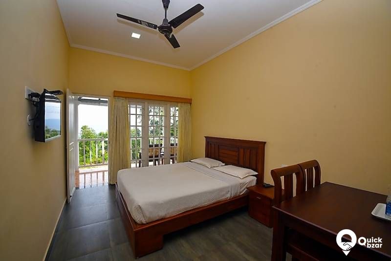 R111M LZH LAKE VIEW DOUBLE WITH BALCONY