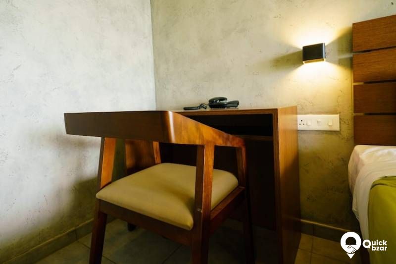 R112M WPM DELUXE BALCONY ROOM