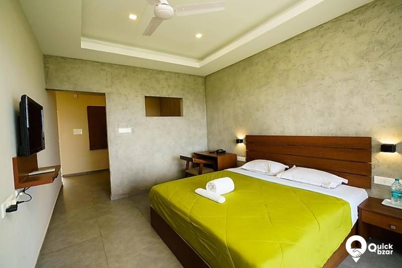 R112M WPM DELUXE BALCONY ROOM