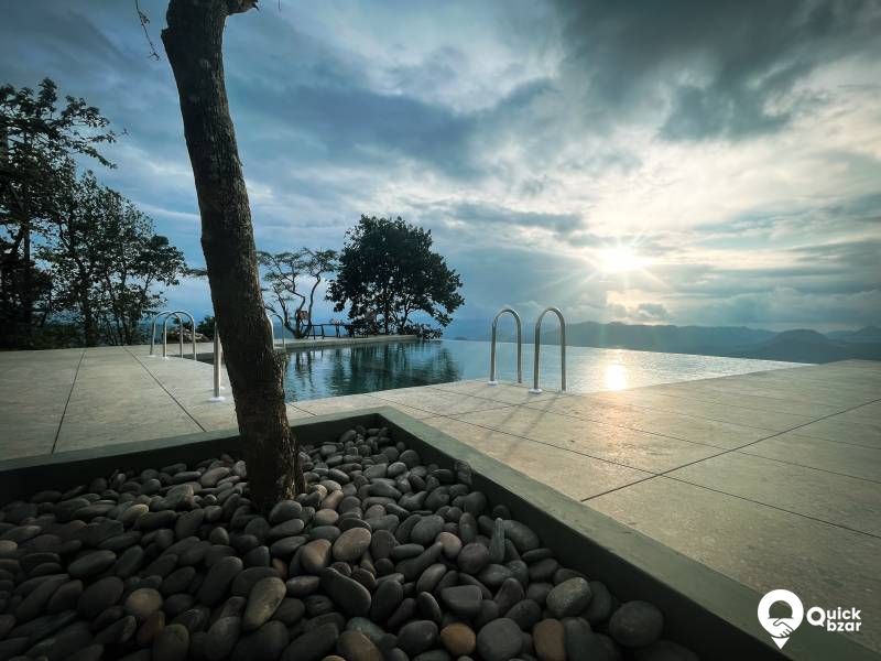 R121M KH HKR PREMIER COTTAGE