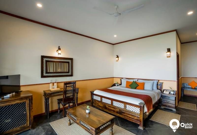 R40W KH THW WILD COTTAGE